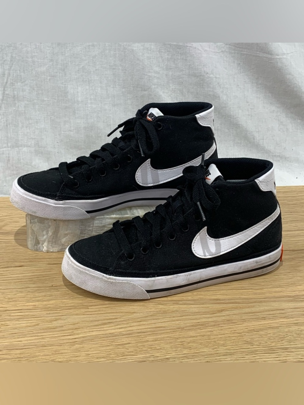 Nike Court Legacy Mid Canvas Women’s Size 6 Black Athletic Shoes